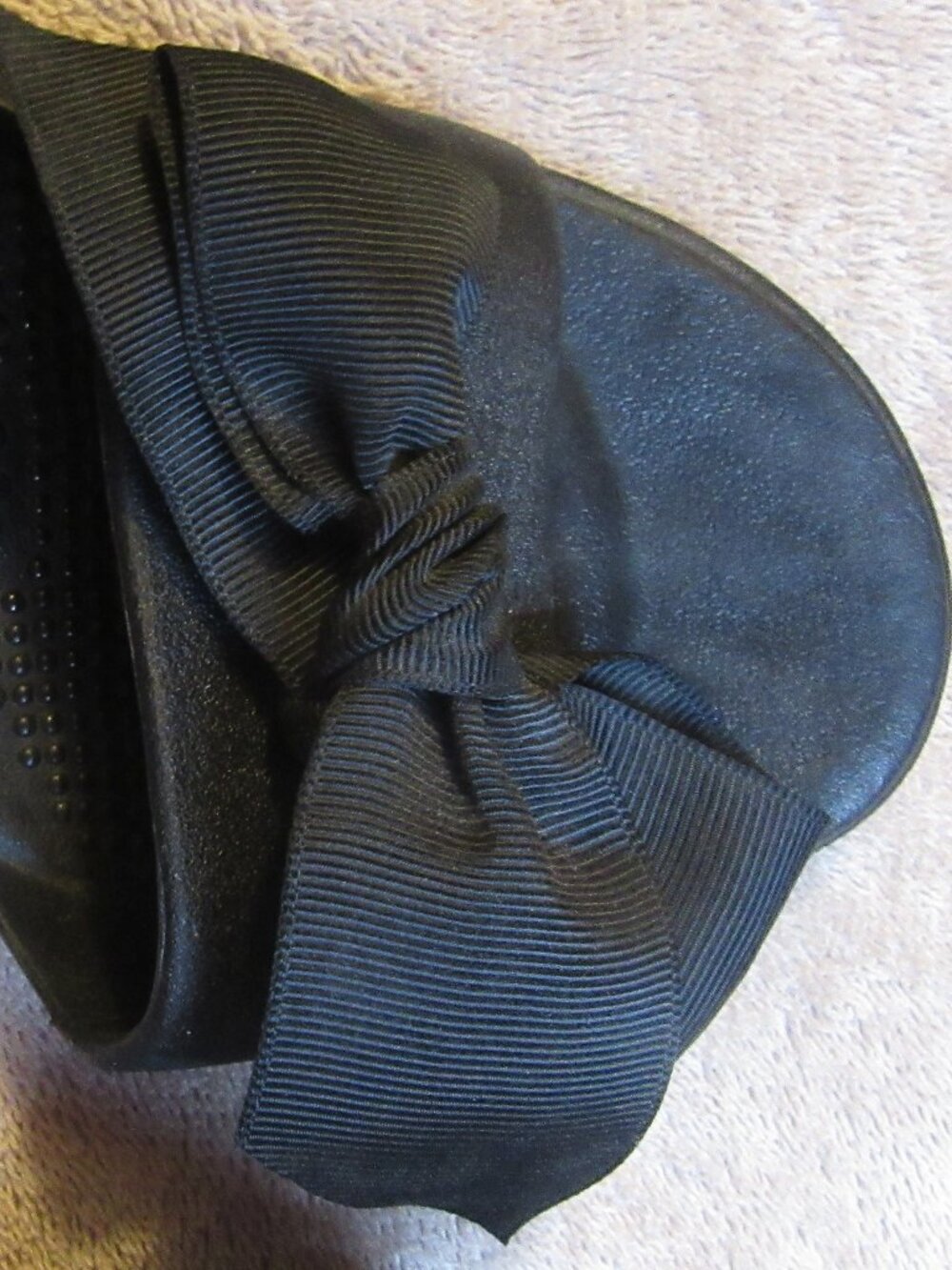 OKA-b shoes that love you black spa slides w. grosgrain removable bow sz M - Picture 6 of 11